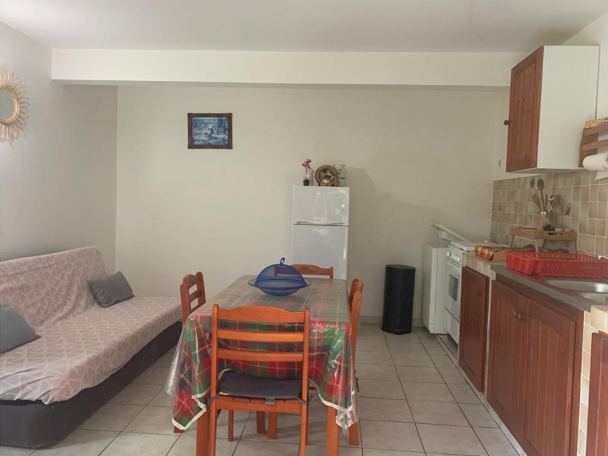 Logement Vacances Gissac Sainte-Anne Exterior foto